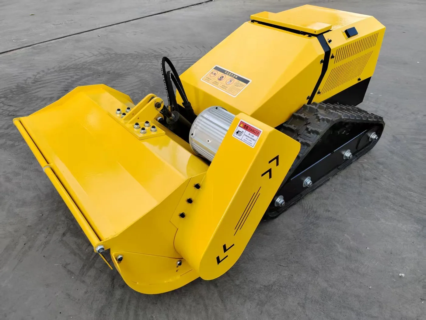 Cronus FGGC-800A compact remote electric mower